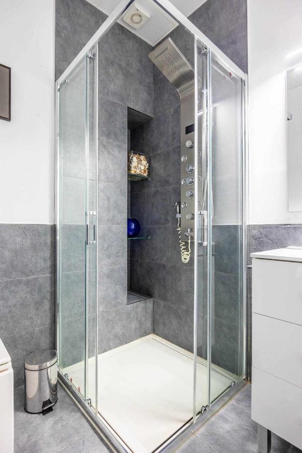 Comfy Away - Apartamento Exclusivo Mercado De Triana Con Balcon Σεβίλλη Εξωτερικό φωτογραφία