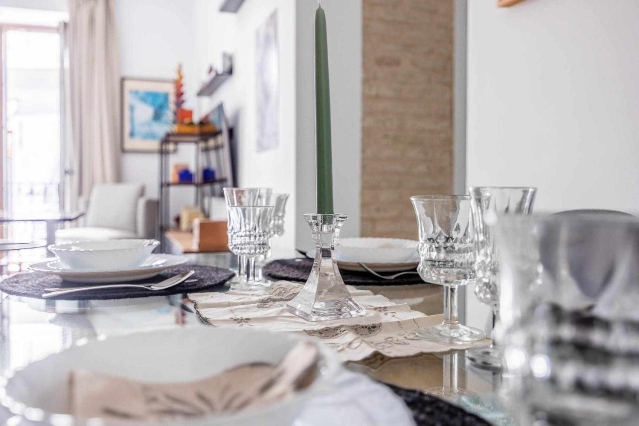 Comfy Away - Apartamento Exclusivo Mercado De Triana Con Balcon Σεβίλλη Εξωτερικό φωτογραφία